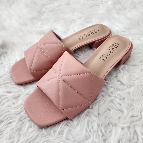 Journee Collection ELIDIA LOW BLOCK HEELS IN FAUX LEATHER. Blush. Size 8. New. - Picture 1 of 5